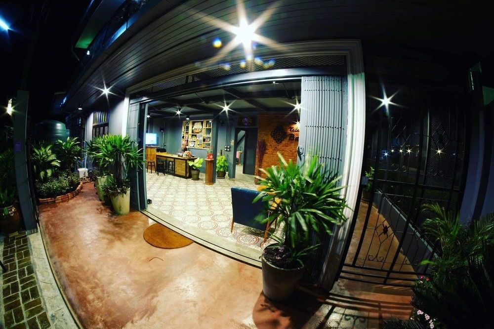 Talardkao Balcony Krabi Hostel Eksteriør bilde