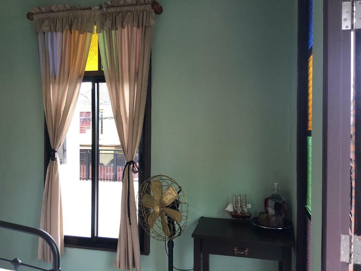 Talardkao Balcony Krabi Hostel Eksteriør bilde